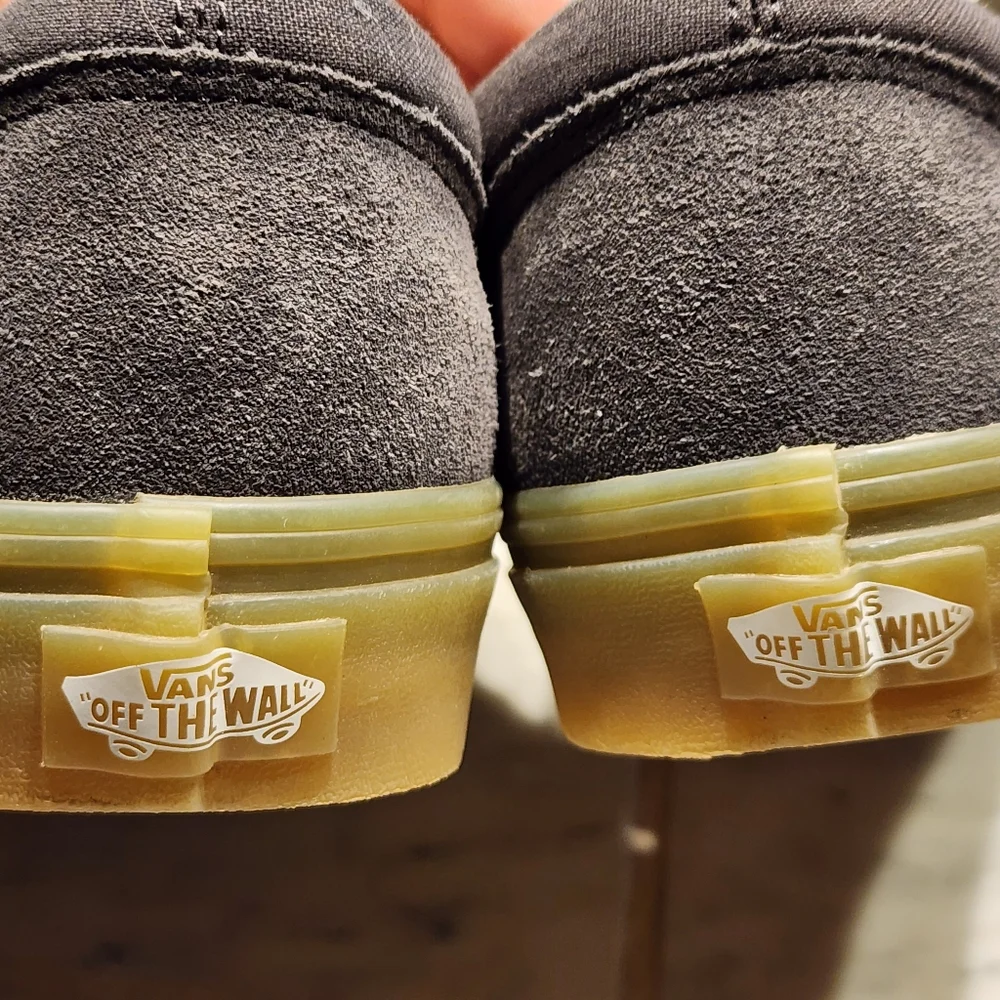 Vans - Picture 5 of 5